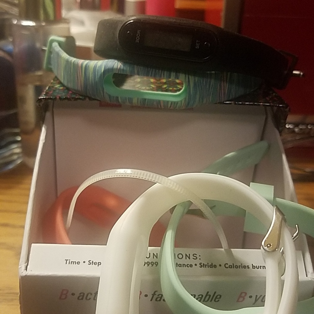 B Active watch NEW